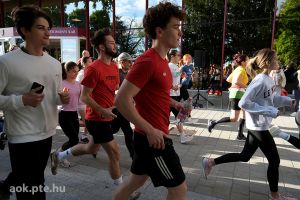 https://bewerbung.medizin.pte.hu/static-files/208785/DSCF0191._w_300_h_300.jpg