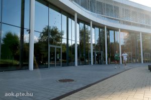 https://bewerbung.medizin.pte.hu/static-files/208819/DSCF0234._w_300_h_300.jpg