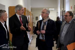 https://bewerbung.medizin.pte.hu/static-files/2289/DSCF2657._w_300_h_300.jpg