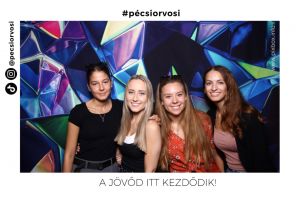 https://bewerbung.medizin.pte.hu/static-files/2661/20220906_105101_051._w_300_h_300.jpg
