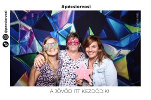 https://bewerbung.medizin.pte.hu/static-files/2720/20220906_130922_994._w_300_h_300.jpg