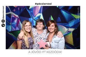 https://bewerbung.medizin.pte.hu/static-files/2722/20220906_131025_165._w_300_h_300.jpg