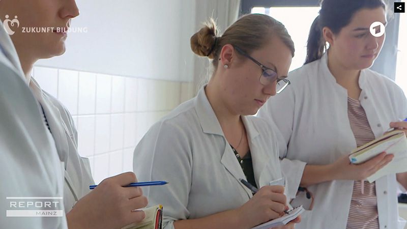 https://bewerbung.medizin.pte.hu/static-files/5/12053_ARD_20191119_med_AOK._w_1920_h_1080.jpg