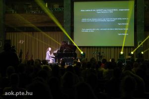 https://bewerbung.medizin.pte.hu/static-files/5137/DSCF0778._w_300_h_300.jpg