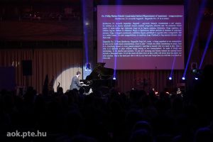 https://bewerbung.medizin.pte.hu/static-files/5174/DSCF0831._w_300_h_300.jpg