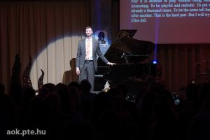 https://bewerbung.medizin.pte.hu/static-files/5176/DSCF0835._w_300_h_300.jpg