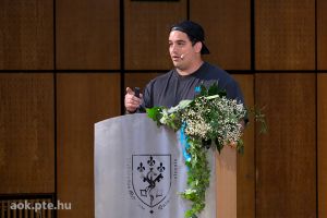 https://bewerbung.medizin.pte.hu/static-files/54511/DSCF2864._w_300_h_300.jpg
