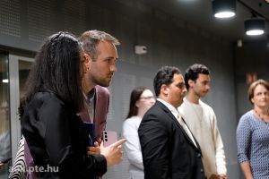 https://bewerbung.medizin.pte.hu/static-files/54529/DSCF2832._w_300_h_300.jpg
