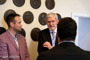 https://bewerbung.medizin.pte.hu/static-files/54596/DSCF2679._w_300_h_300.jpg