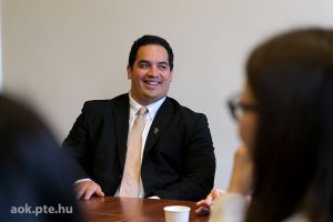 https://bewerbung.medizin.pte.hu/static-files/54613/DSCF2646._w_300_h_300.jpg