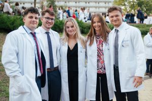 https://bewerbung.medizin.pte.hu/static-files/55616/20240920_whitecoat_037_kerekes._w_300_h_300.jpg