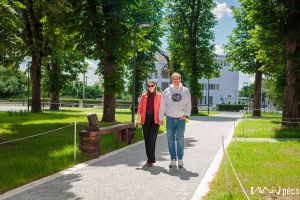 https://bewerbung.medizin.pte.hu/static-files/55629/AOK_parkatadas_2025_06_csortos._w_300_h_300.jpg