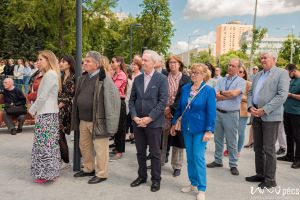 https://bewerbung.medizin.pte.hu/static-files/55651/AOK_parkatadas_2025_23_csortos._w_300_h_300.jpg
