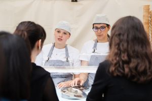 https://bewerbung.medizin.pte.hu/static-files/55688/aok_parkavatas_20250519_021_kerekes._w_300_h_300.jpg