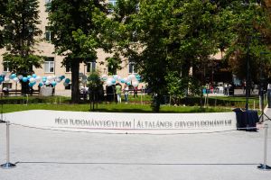 https://bewerbung.medizin.pte.hu/static-files/55707/aok_parkavatas_20250519_040_kerekes._w_300_h_300.jpg