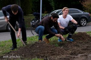 https://bewerbung.medizin.pte.hu/static-files/5624/DSCF0079._w_300_h_300.jpg